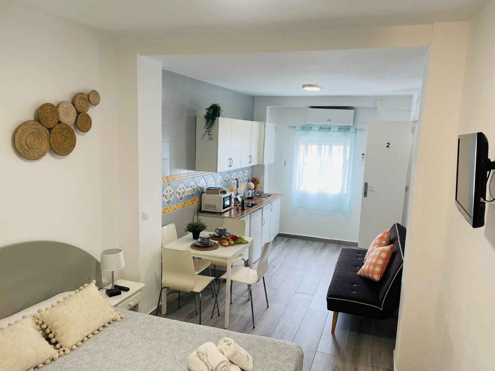 Estudio Jimena Carabeo En El Centro De Nerja Ngoại thất bức ảnh