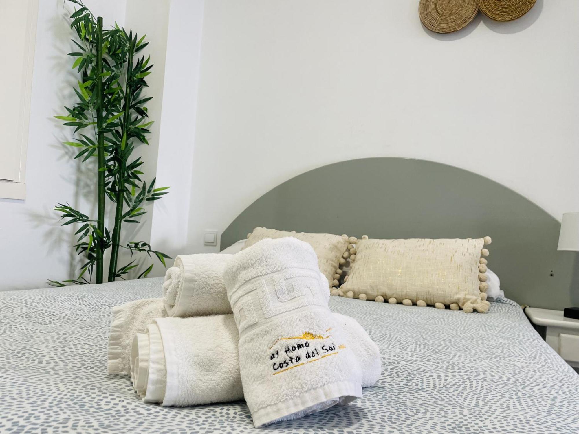 Estudio Jimena Carabeo En El Centro De Nerja Ngoại thất bức ảnh