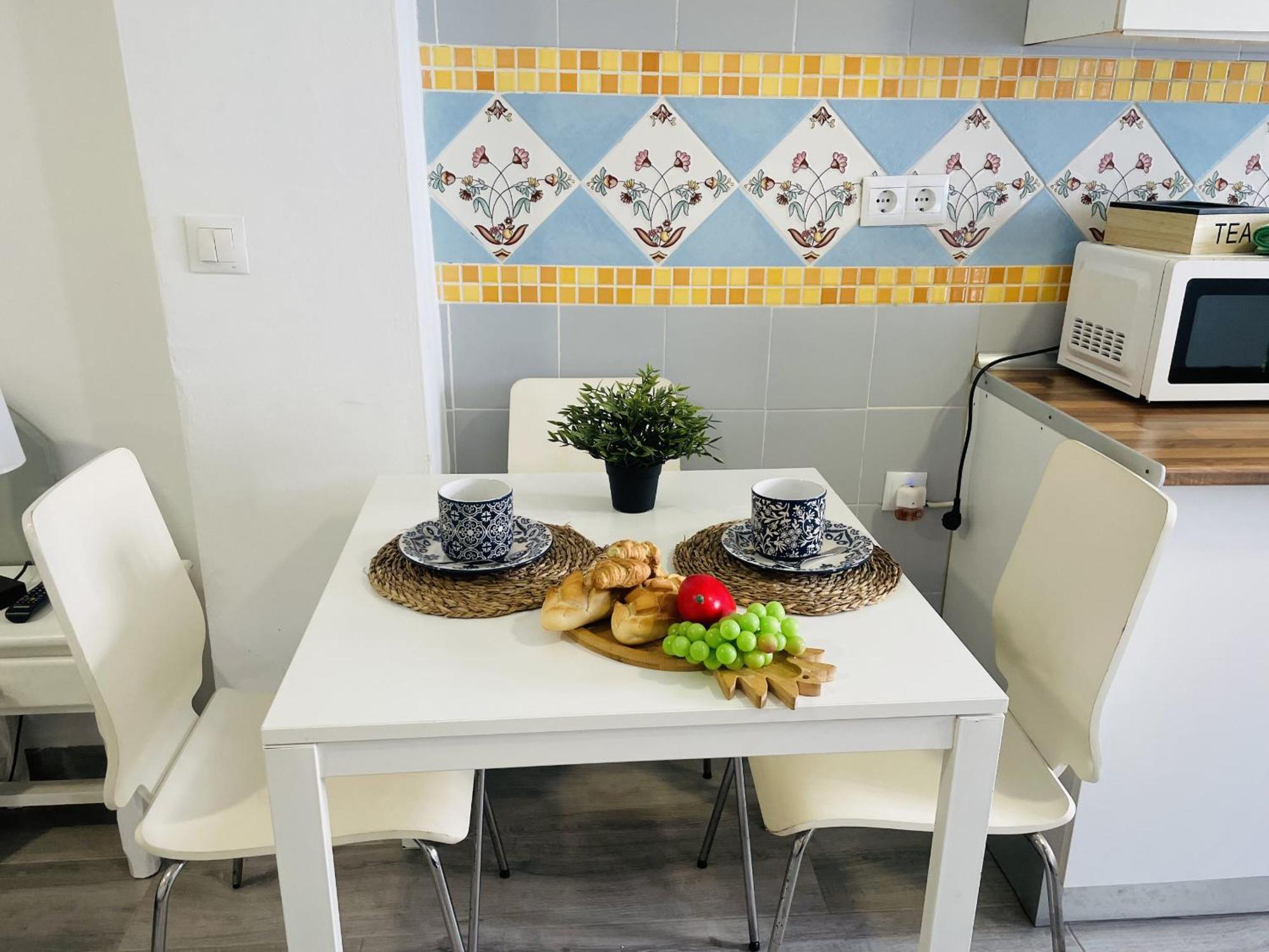Estudio Jimena Carabeo En El Centro De Nerja Ngoại thất bức ảnh