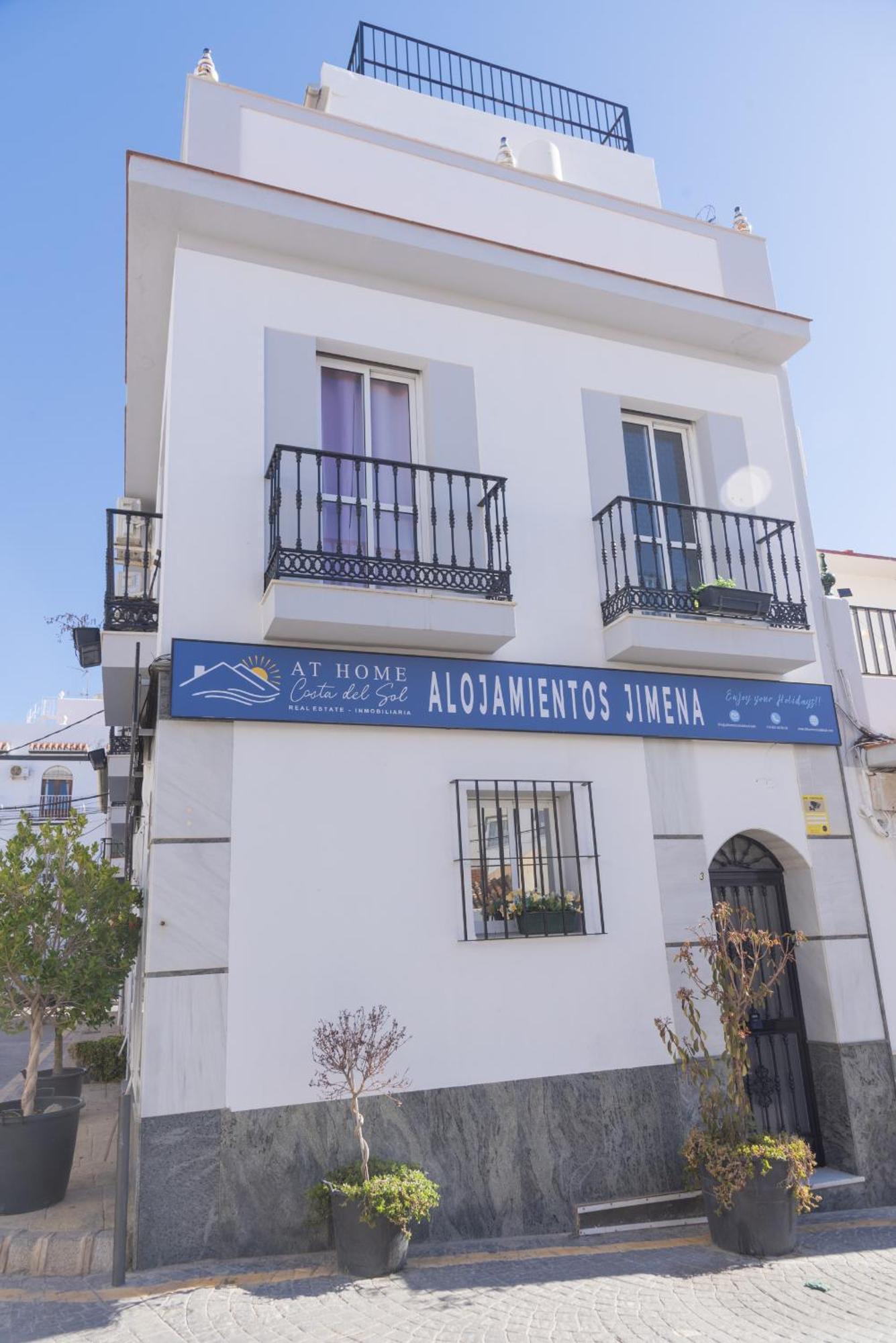 Estudio Jimena Carabeo En El Centro De Nerja Ngoại thất bức ảnh